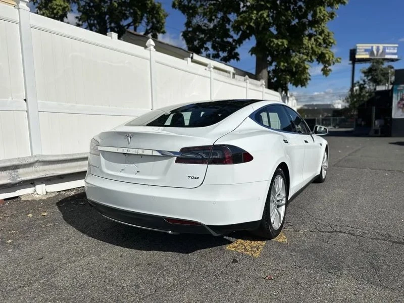 2015 Tesla Model S - Image 6 of 12