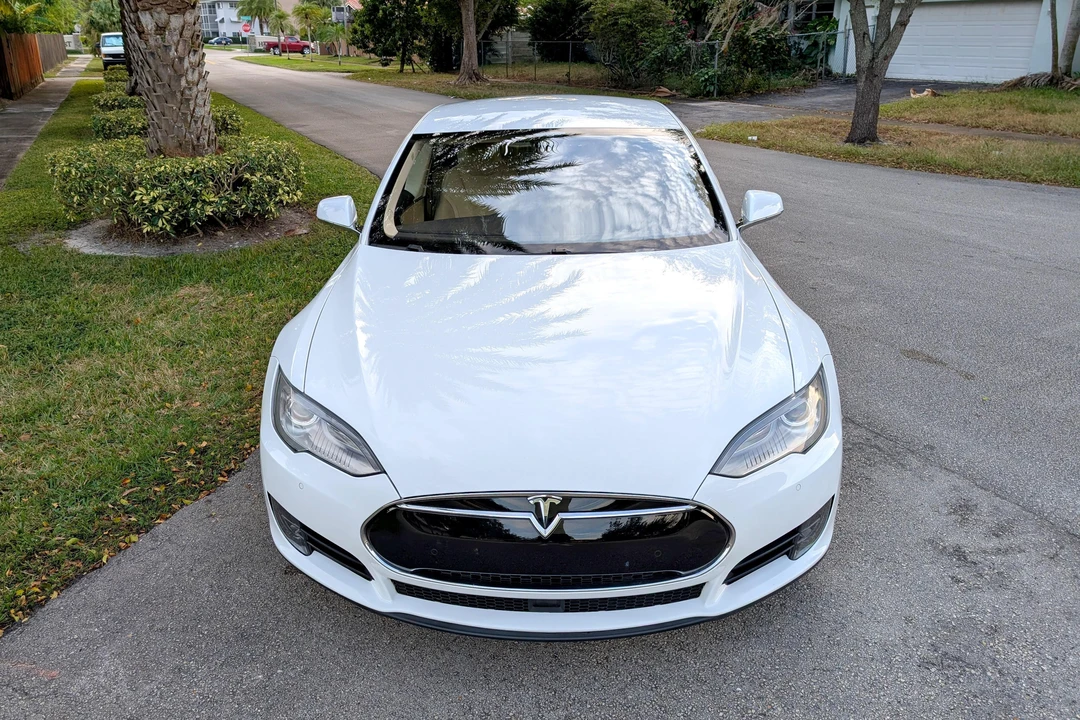 2015 Tesla Model S - Image 6 of 31