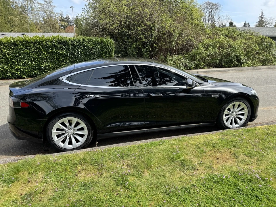 2015 Tesla Model S - Image 4 of 21