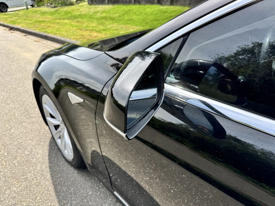 2015 Tesla Model S - Image 11 of 21
