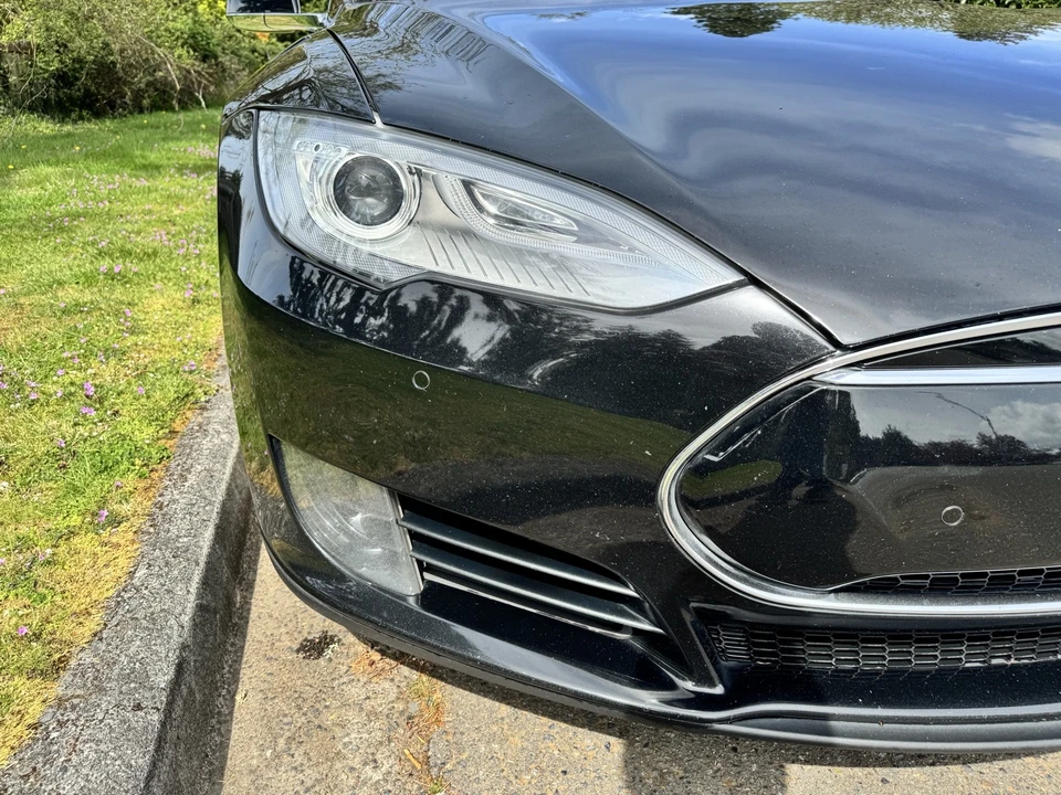 2015 Tesla Model S - Image 9 of 21