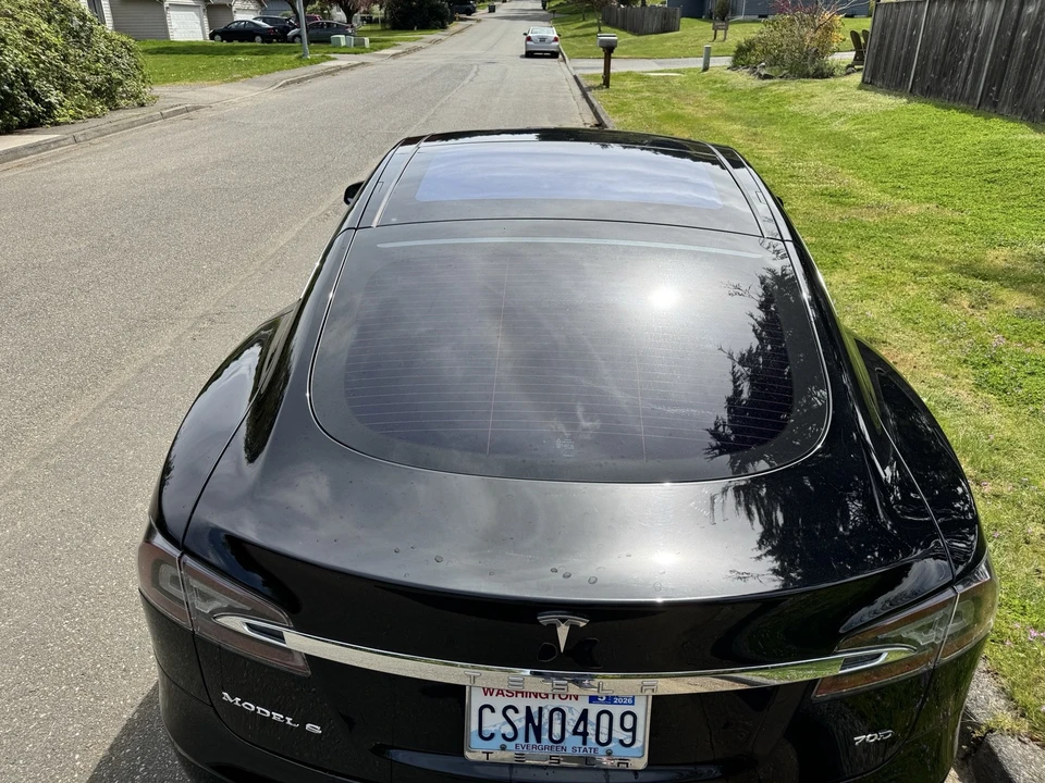 2015 Tesla Model S - Image 18 of 21