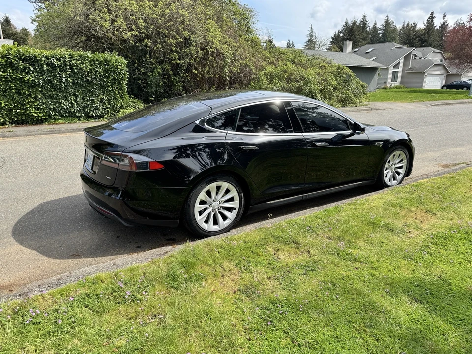 2015 Tesla Model S - Image 3 of 21