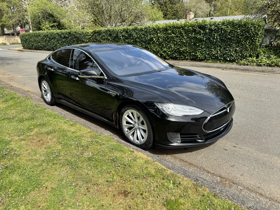 2015 Tesla Model S - Image 7 of 21