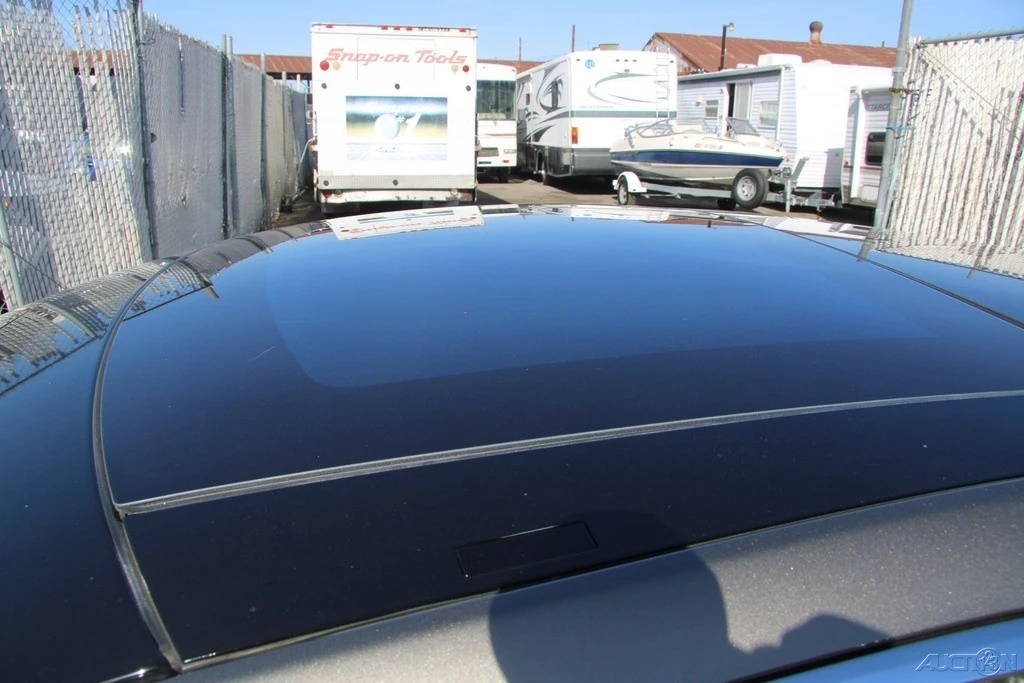 2015 Tesla Model S - Image 11 of 21