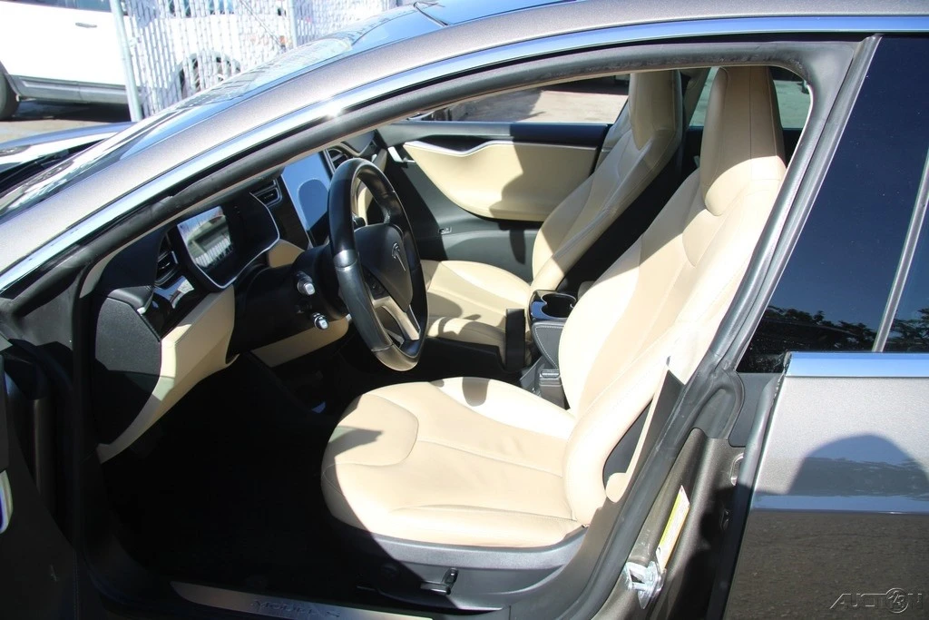 2015 Tesla Model S - Image 14 of 21