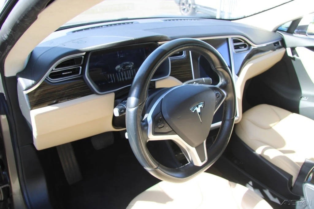 2015 Tesla Model S - Image 15 of 21
