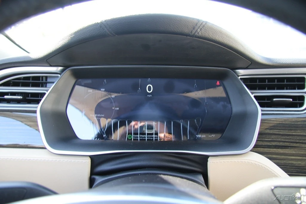 2015 Tesla Model S - Image 16 of 21