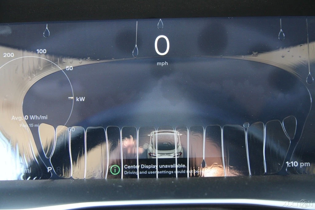 2015 Tesla Model S - Image 17 of 21