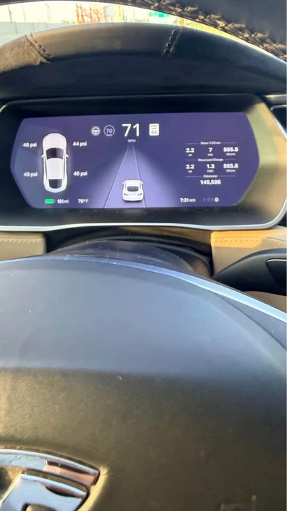 2015 Tesla Model S - Image 7 of 9