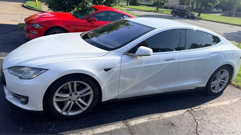 2015 Tesla Model S - Image 4 of 9