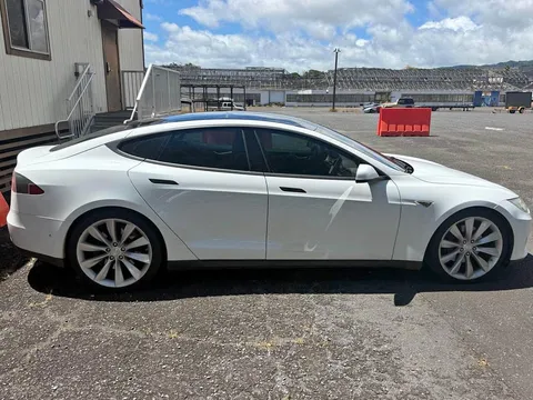 2015 Tesla Model S 70D