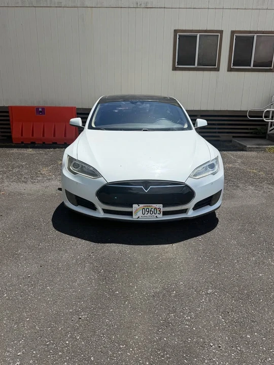 2015 Tesla Model S - Image 4 of 8