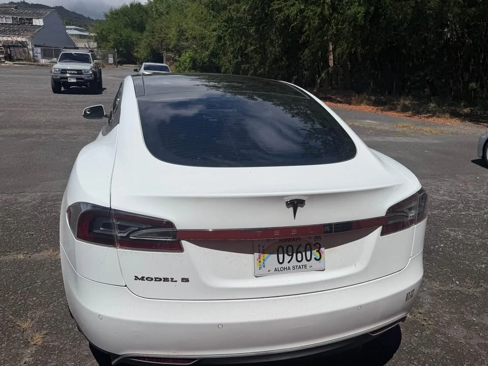 2015 Tesla Model S - Image 3 of 8