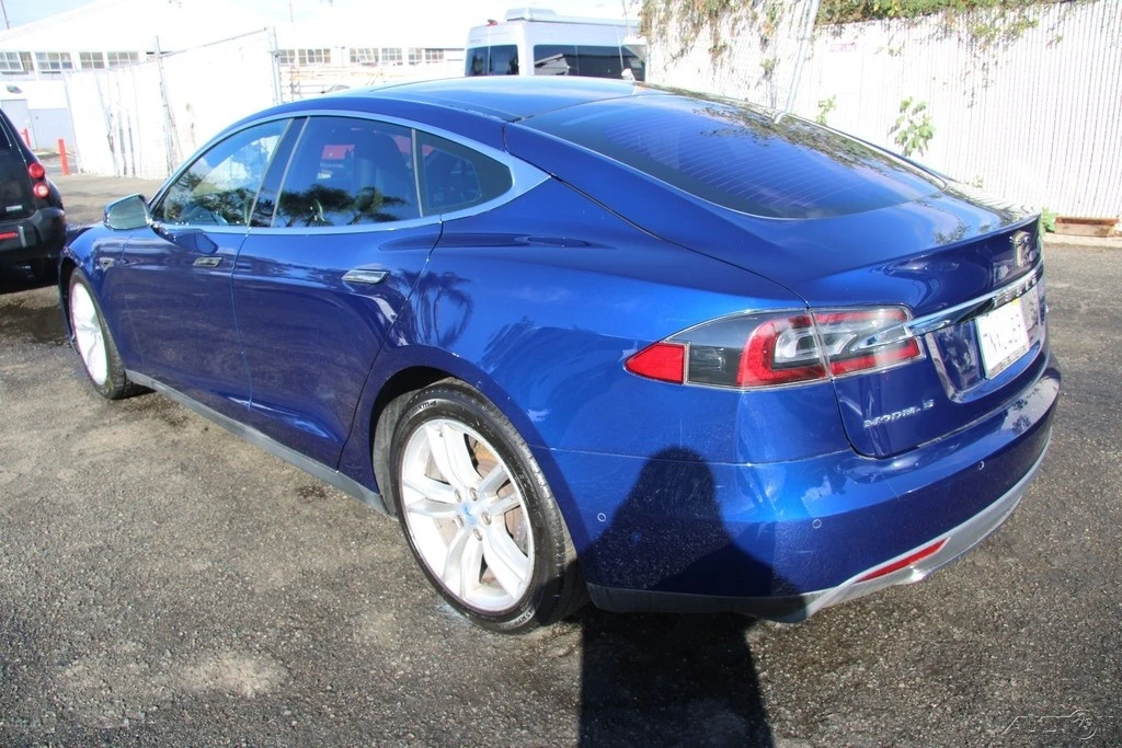 2015 Tesla Model S - Image 4 of 21