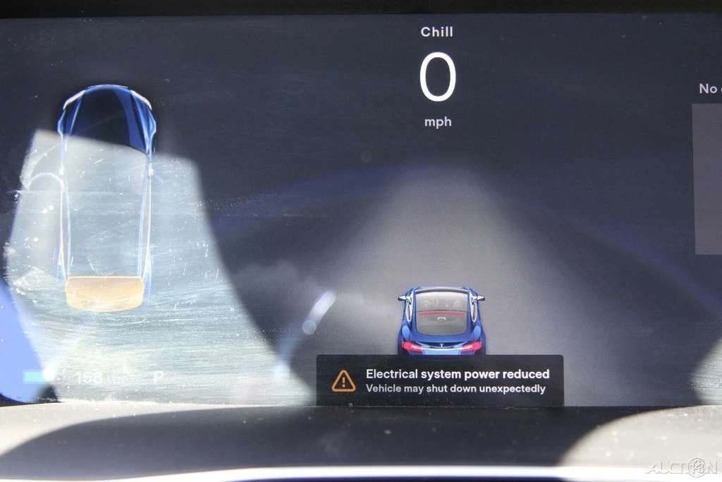 2015 Tesla Model S - Image 19 of 21