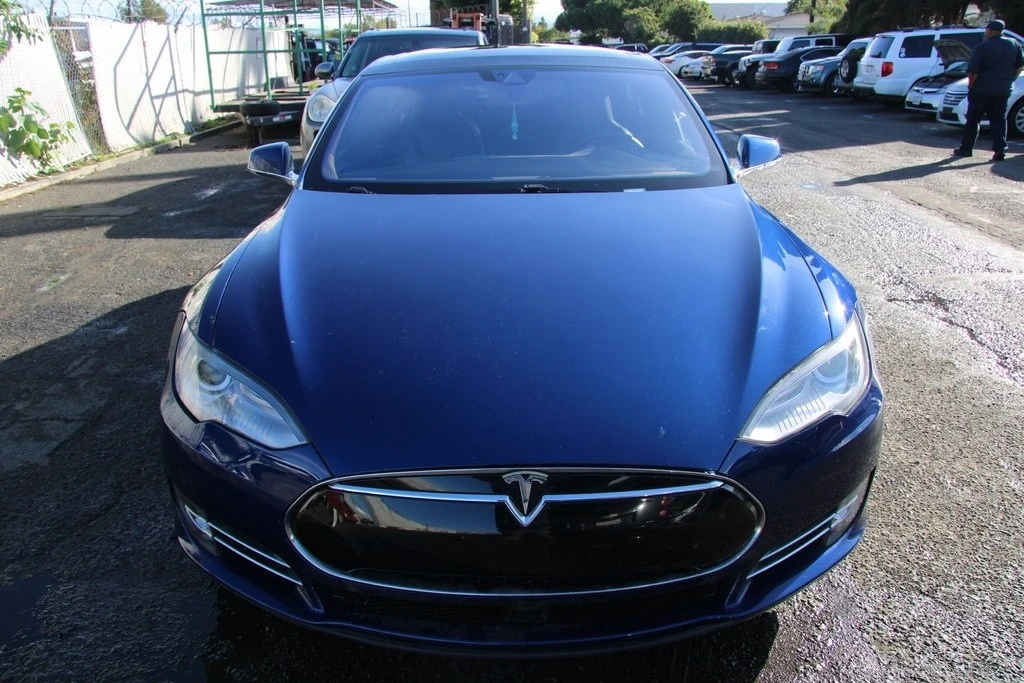 2015 Tesla Model S - Image 9 of 21