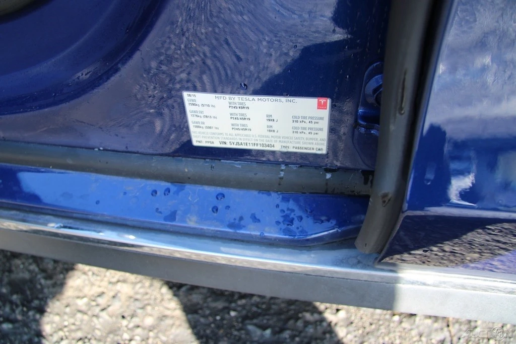 2015 Tesla Model S - Image 10 of 21