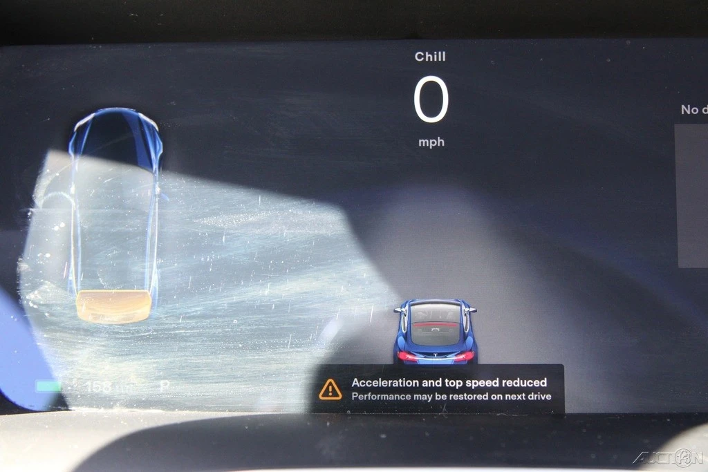 2015 Tesla Model S - Image 16 of 21