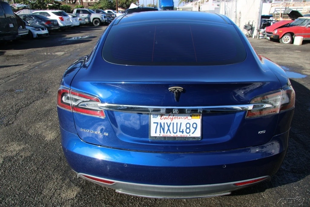 2015 Tesla Model S - Image 5 of 21