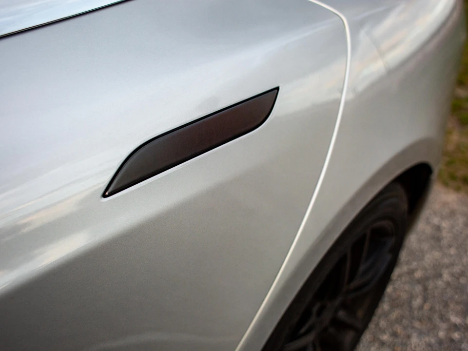 2015 Tesla Model S - Image 18 of 31