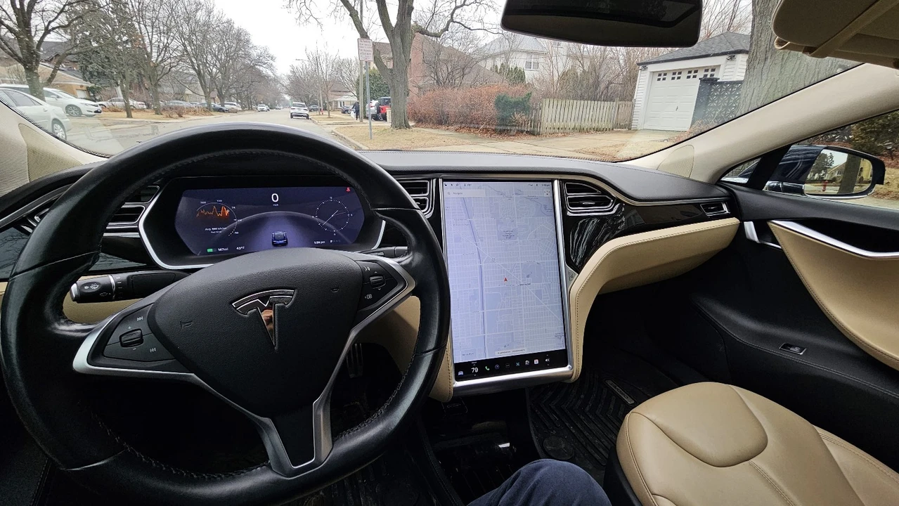 2015 Tesla Model S - Image 8 of 8