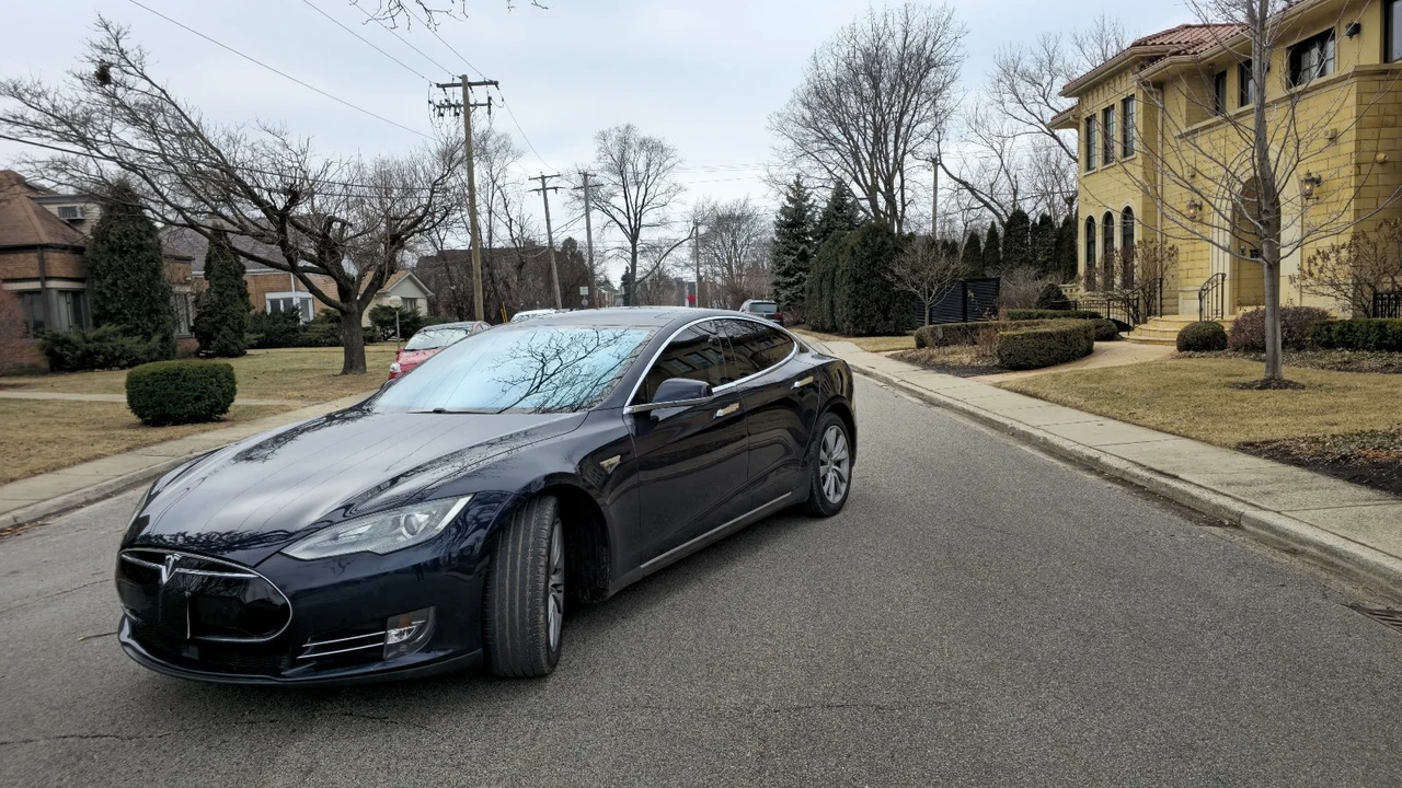 2015 Tesla Model S - Image 6 of 8