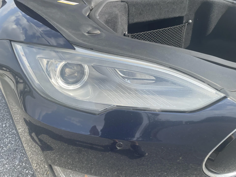 2015 Tesla Model S - Image 15 of 31