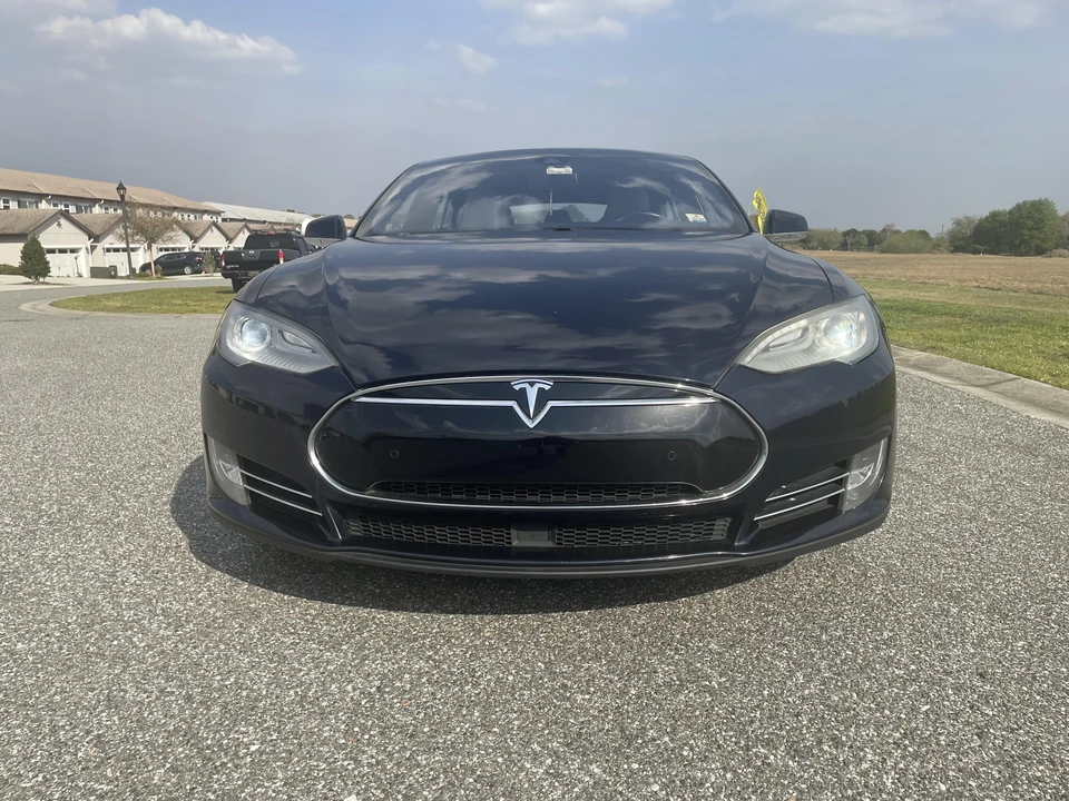 2015 Tesla Model S - Image 6 of 31