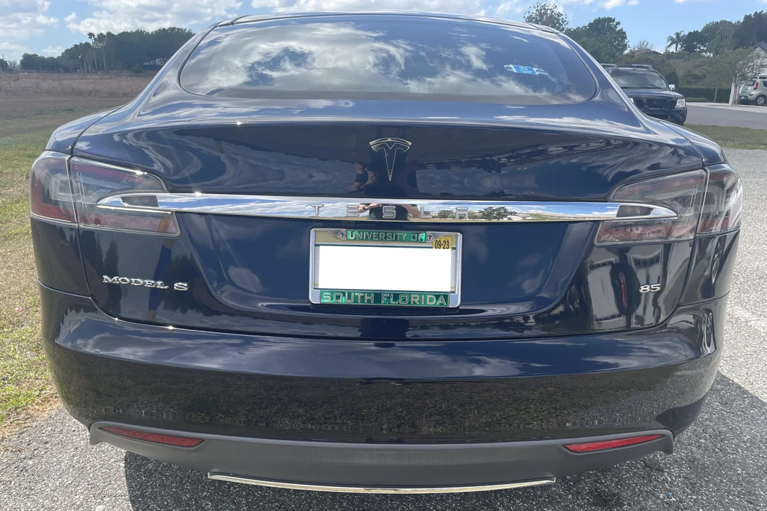 2015 Tesla Model S - Image 5 of 31