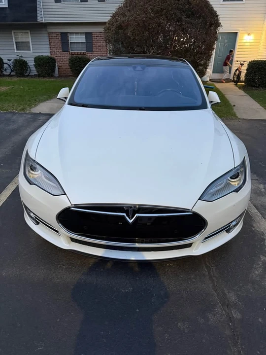 2015 Tesla Model S - Image 2 of 8