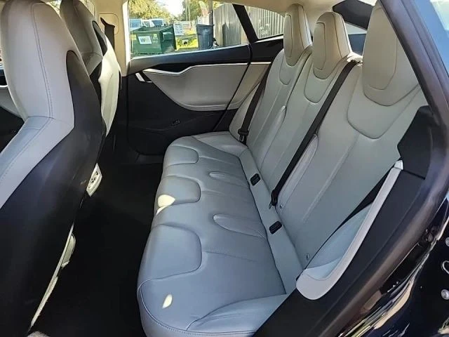 2015 Tesla Model S - Image 9 of 12