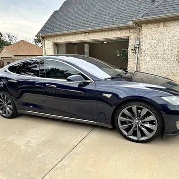 2015 Tesla Model S 85