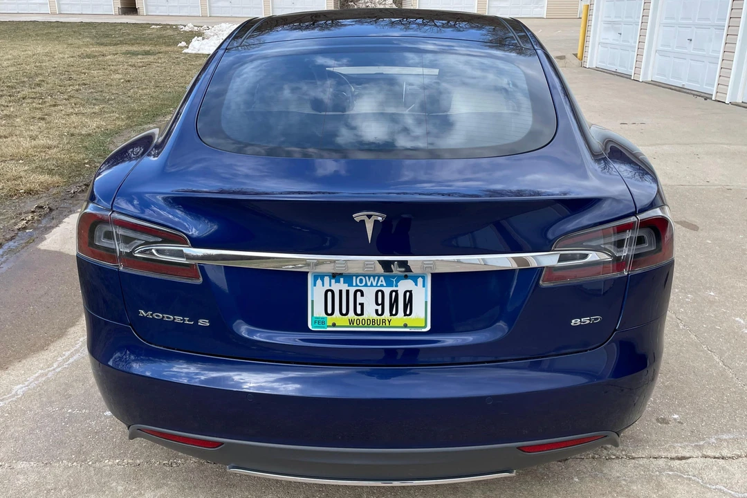 2015 Tesla Model S - Image 5 of 31