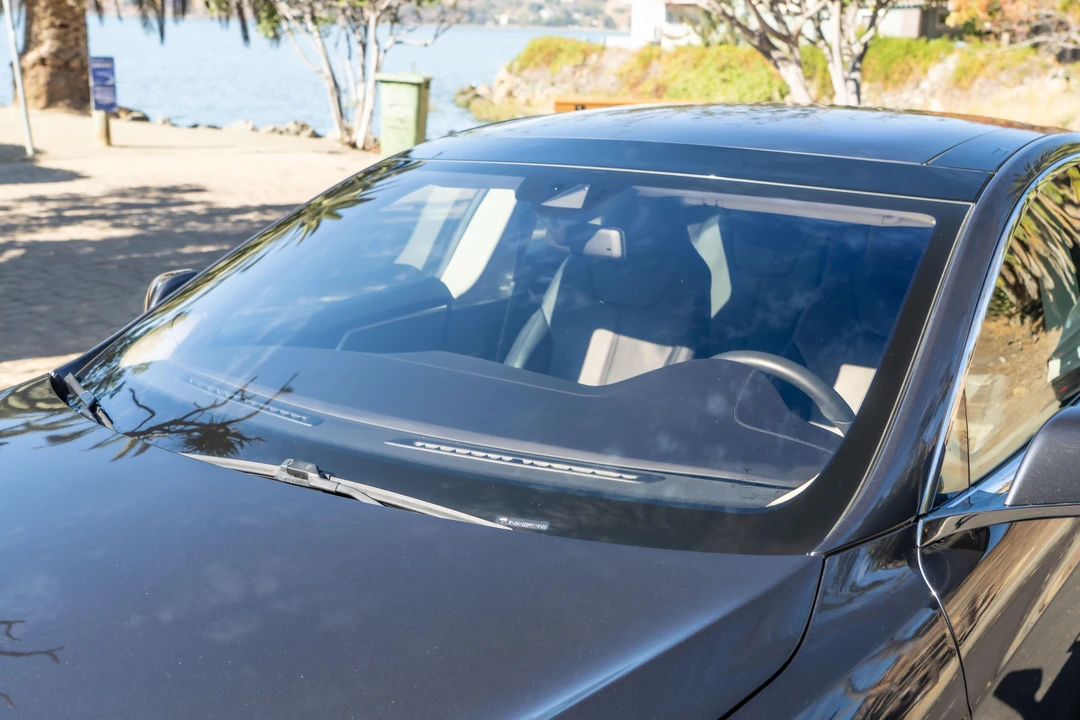 2015 Tesla Model S - Image 20 of 31