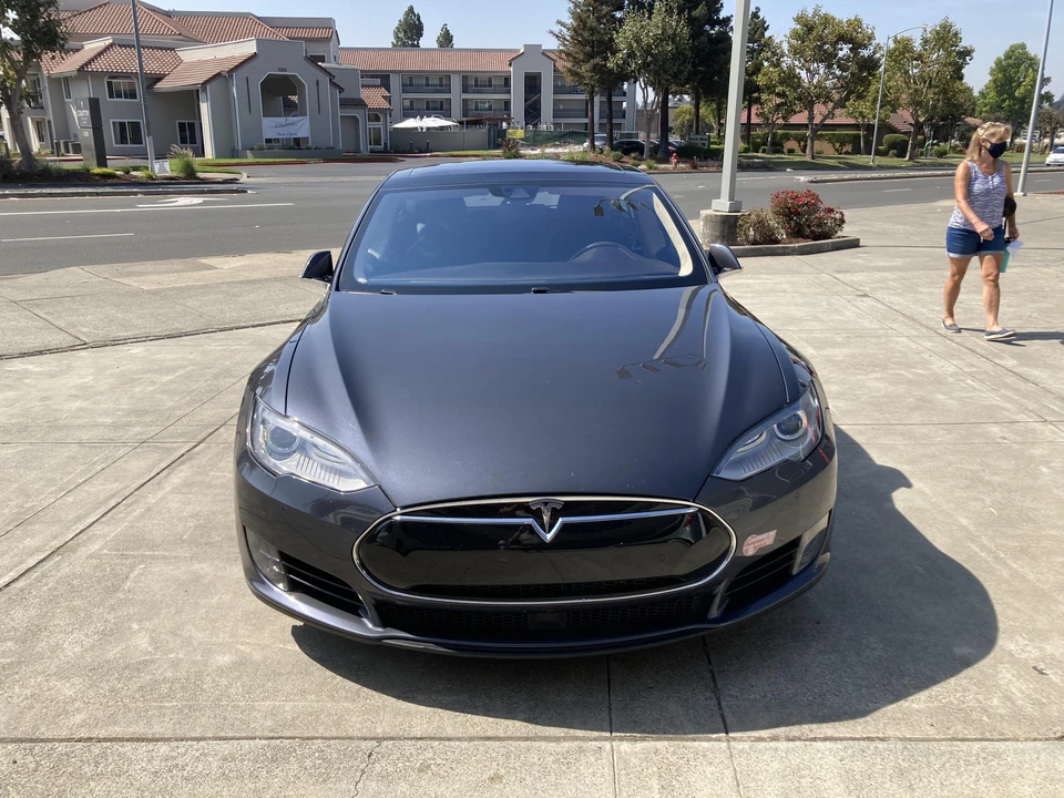 2015 Tesla Model S - Image 6 of 31