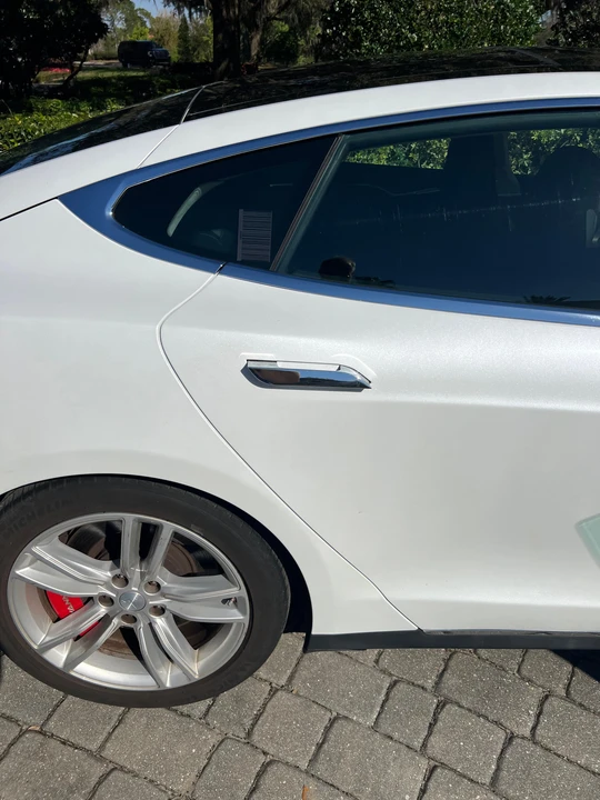 2015 Tesla Model S - Image 20 of 31
