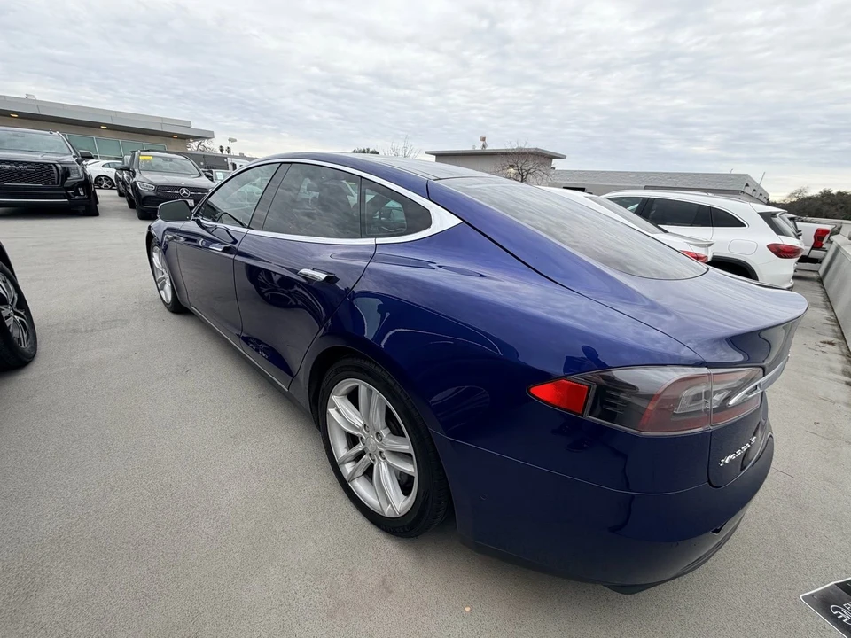 2015 Tesla Model S - Image 7 of 7