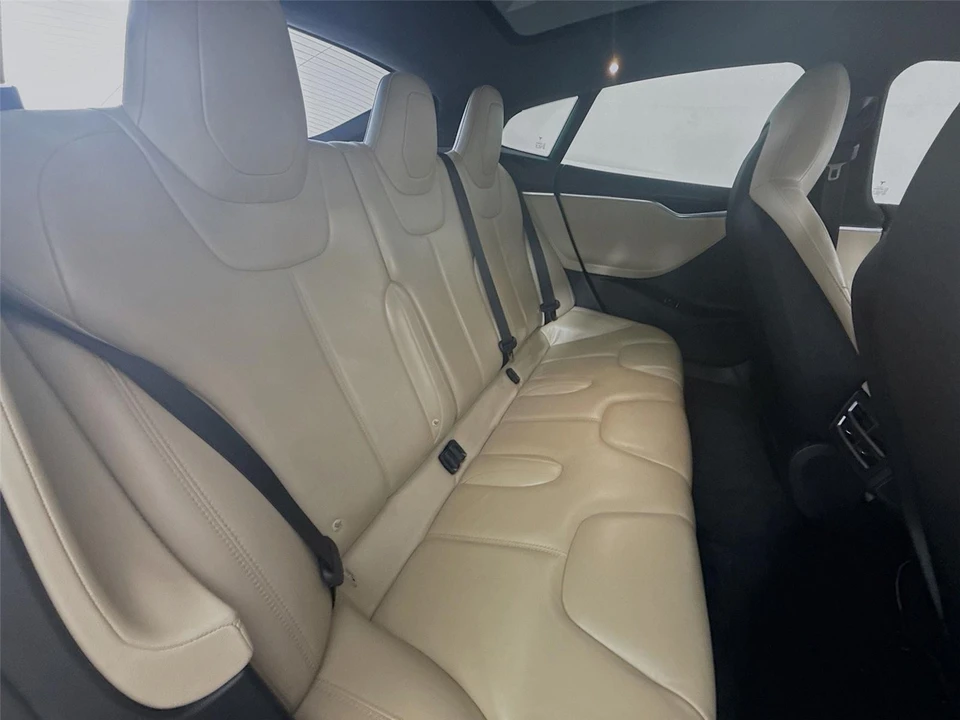 2015 Tesla Model S - Image 16 of 21