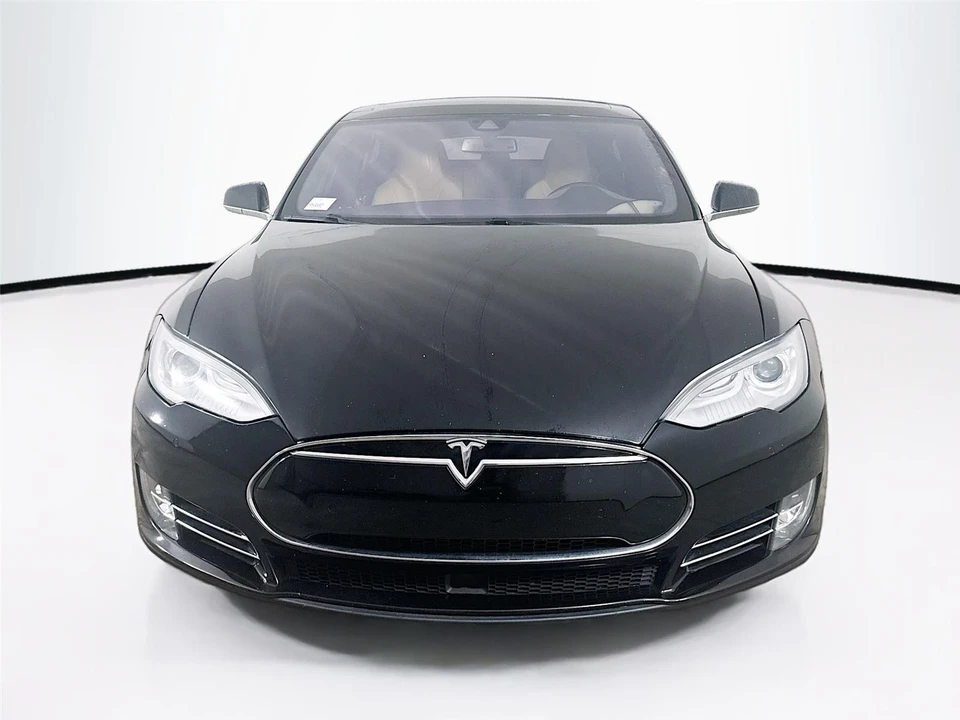 2015 Tesla Model S - Image 19 of 31