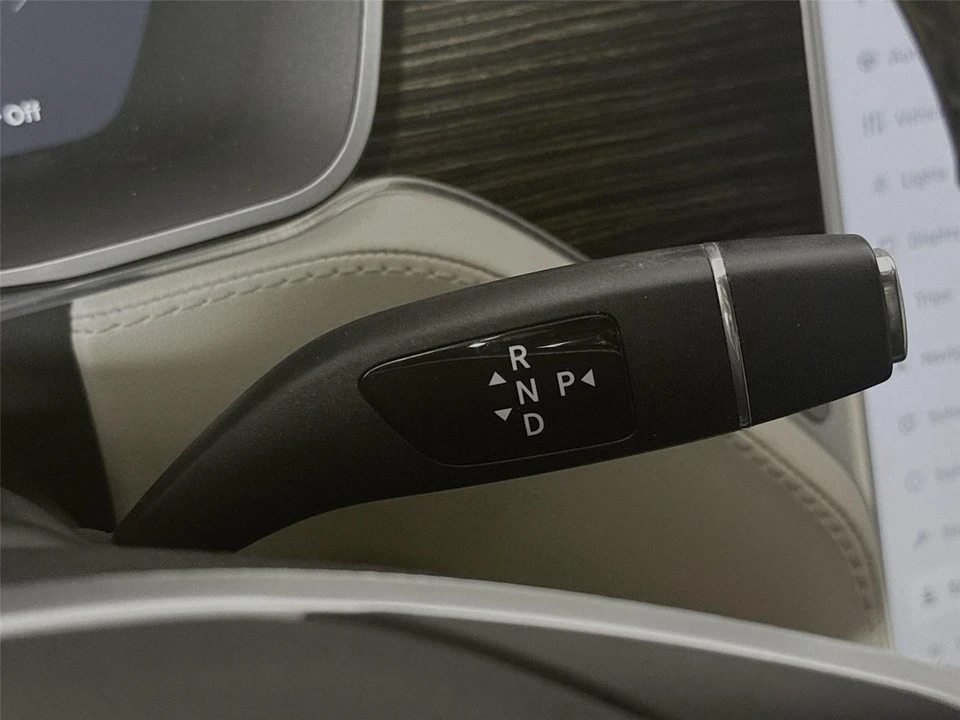 2015 Tesla Model S - Image 6 of 31