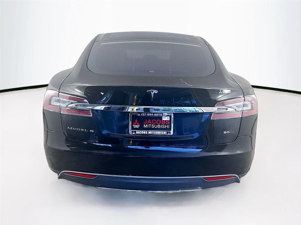 2015 Tesla Model S - Image 20 of 31