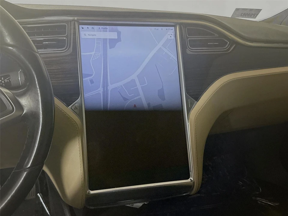 2015 Tesla Model S - Image 10 of 31