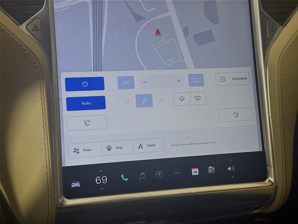 2015 Tesla Model S - Image 11 of 31