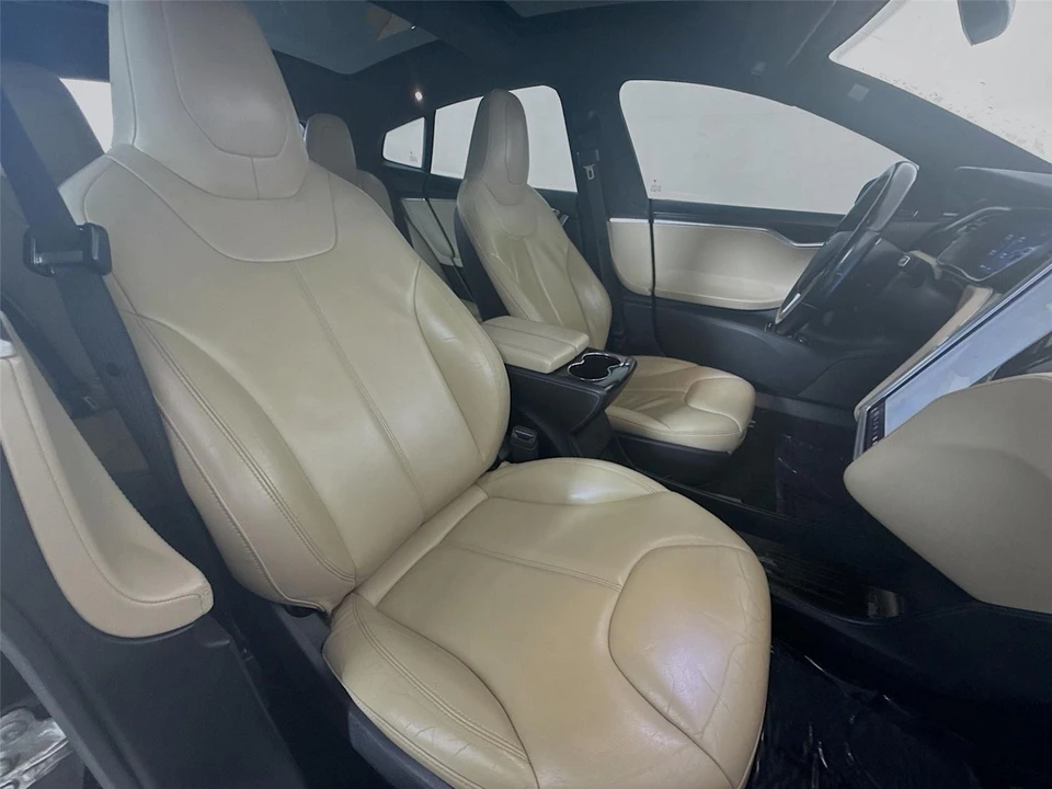 2015 Tesla Model S - Image 17 of 21