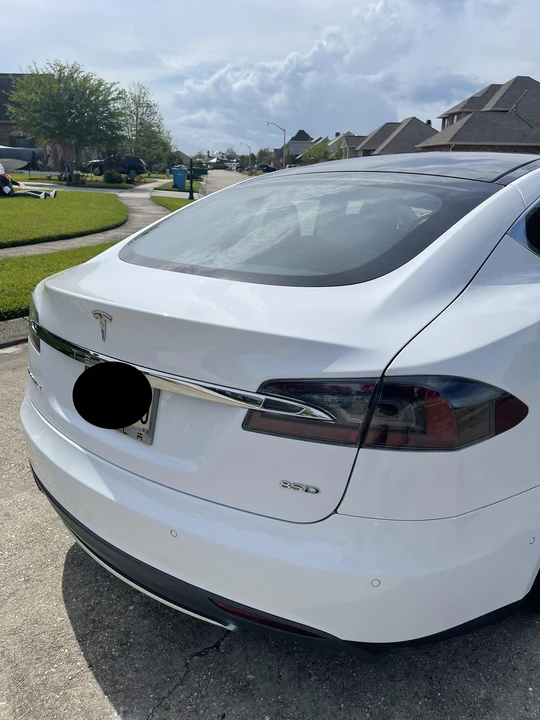 2015 Tesla Model S - Image 26 of 31