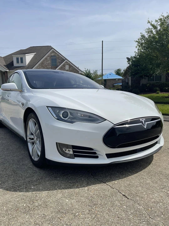 2015 Tesla Model S - Image 10 of 31
