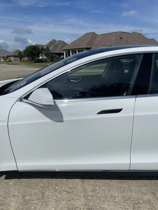 2015 Tesla Model S - Image 18 of 31