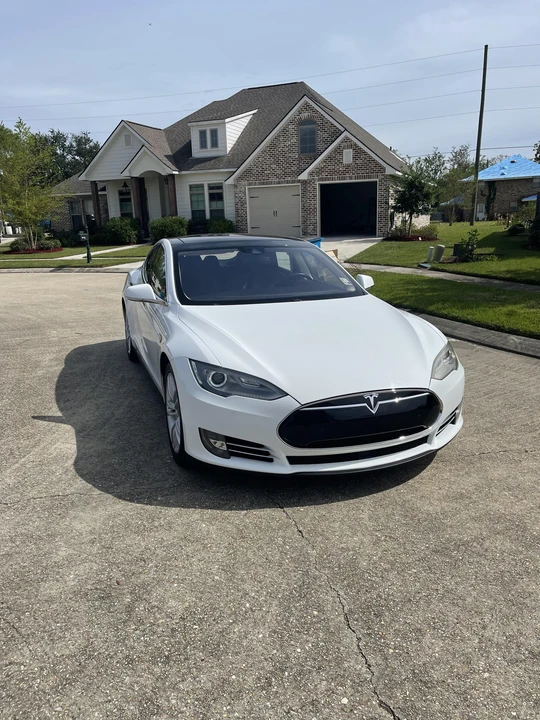 2015 Tesla Model S - Image 12 of 31
