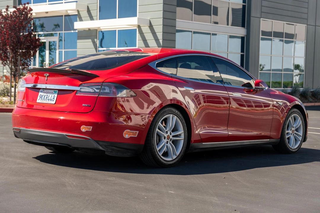 2015 Tesla Model S - Image 4 of 31